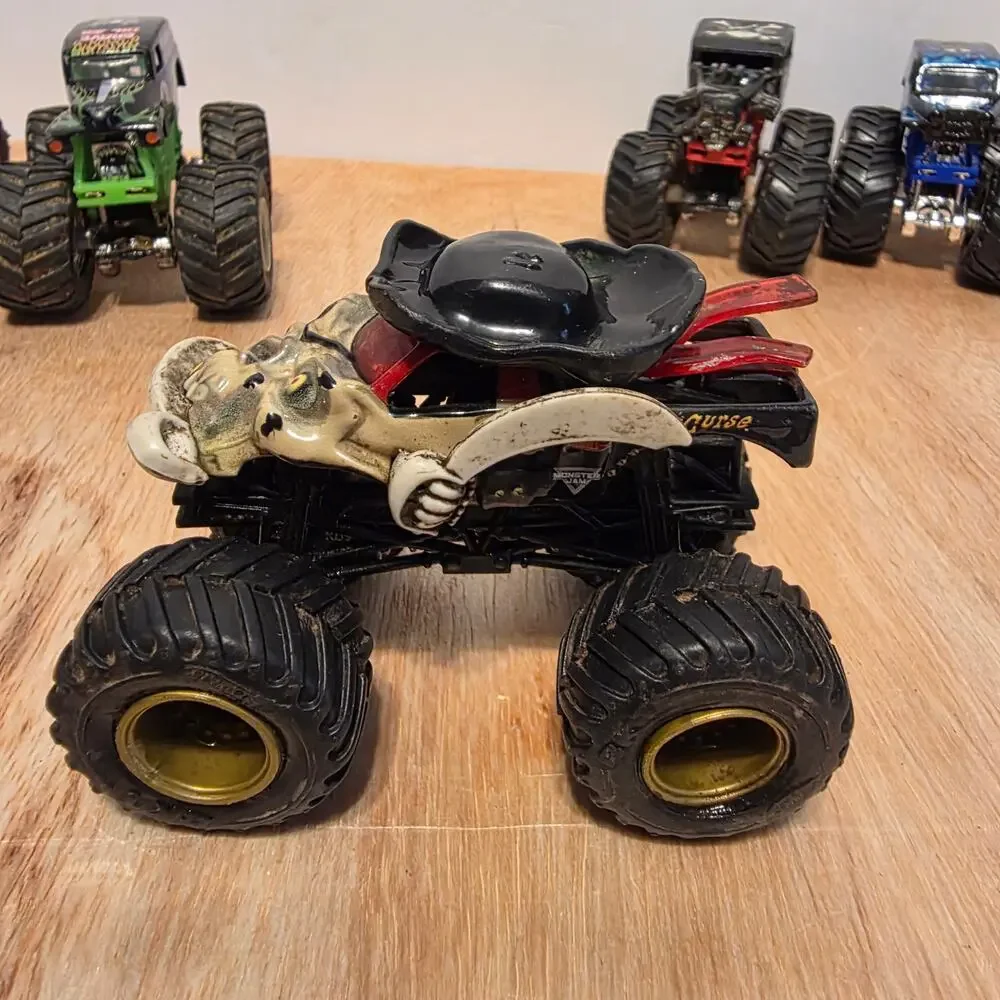 Hot Wheels Monster Jam Truck Collection 1.64 scale diecast set of 6